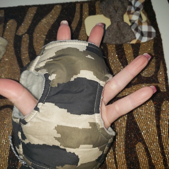 Xs, pet harness, free gift-bow ties!! - Picture 3 of 3